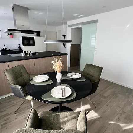 Moderne 2-zimmer-wohnung - Kueche - Balkon - Wifi * 魏布林根